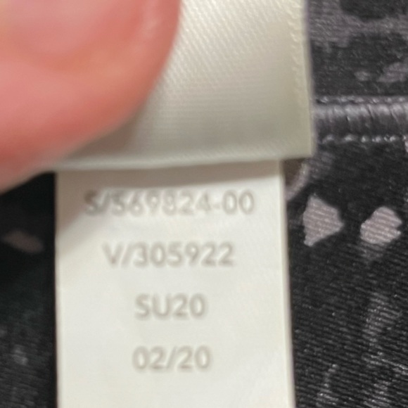 Athleta Salutation II 2 Capri Powervita Serpent 2 side pockets Large - Picture 9 of 10